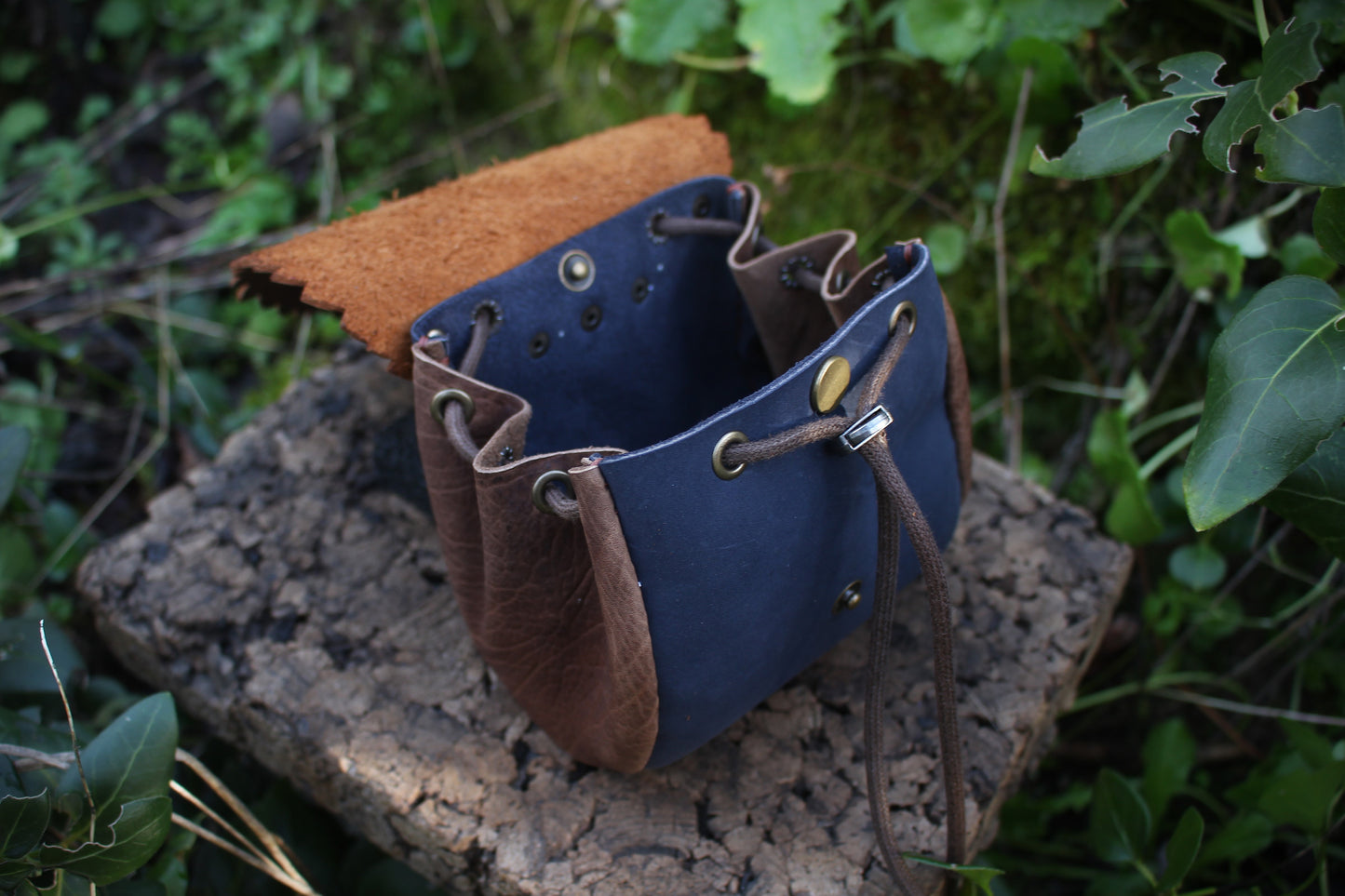 Leafy Belt Pouch