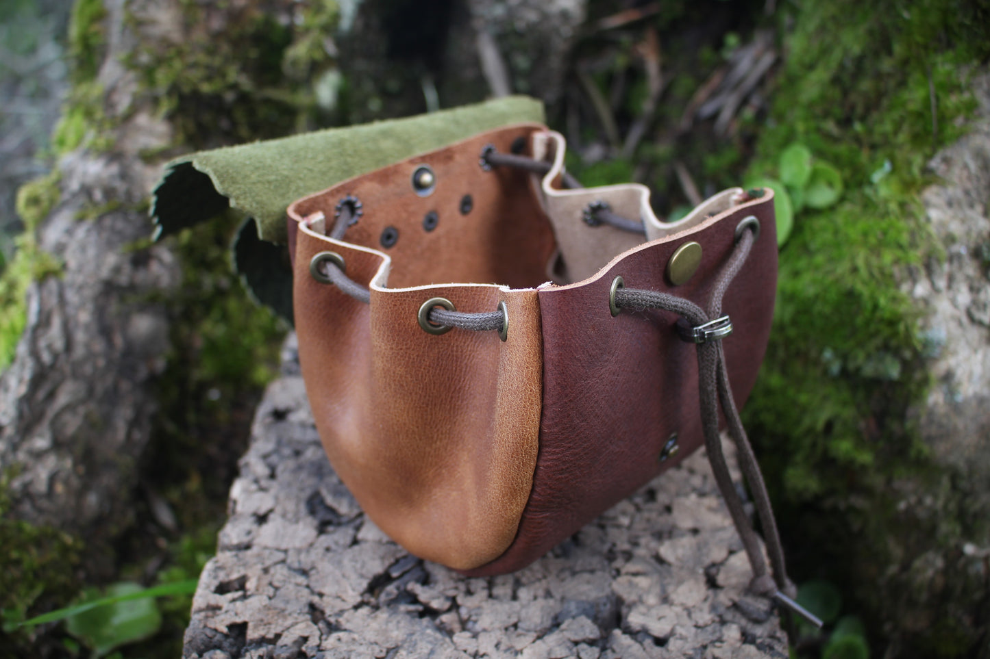 Leafy Belt Pouch