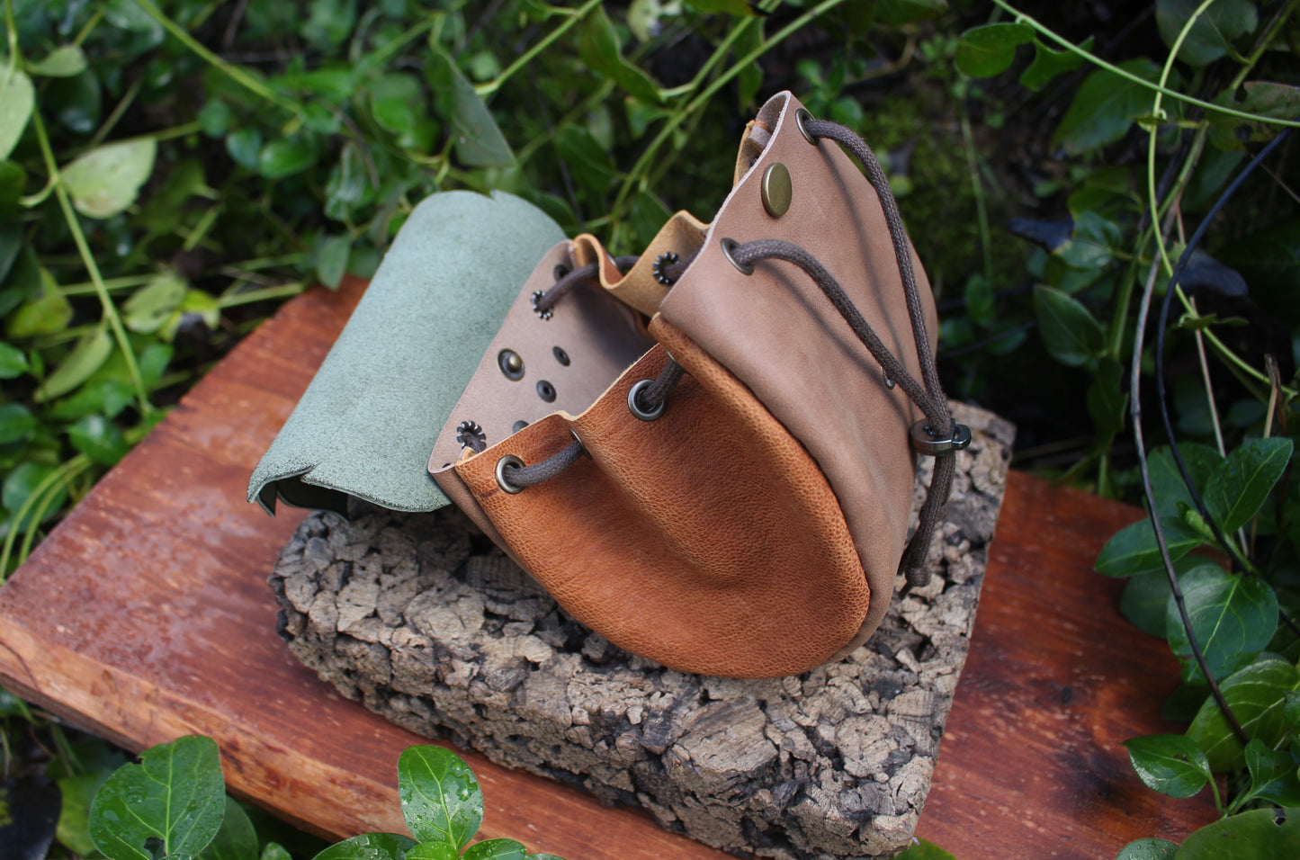 Leafy Belt Pouch