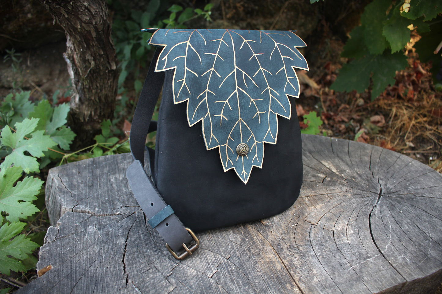 Nettle Leaf Shoulder Bag