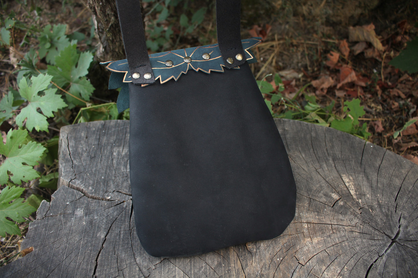 Nettle Leaf Shoulder Bag