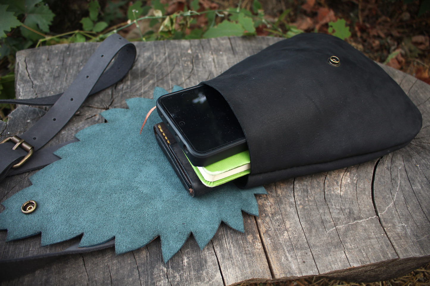Nettle Leaf Shoulder Bag