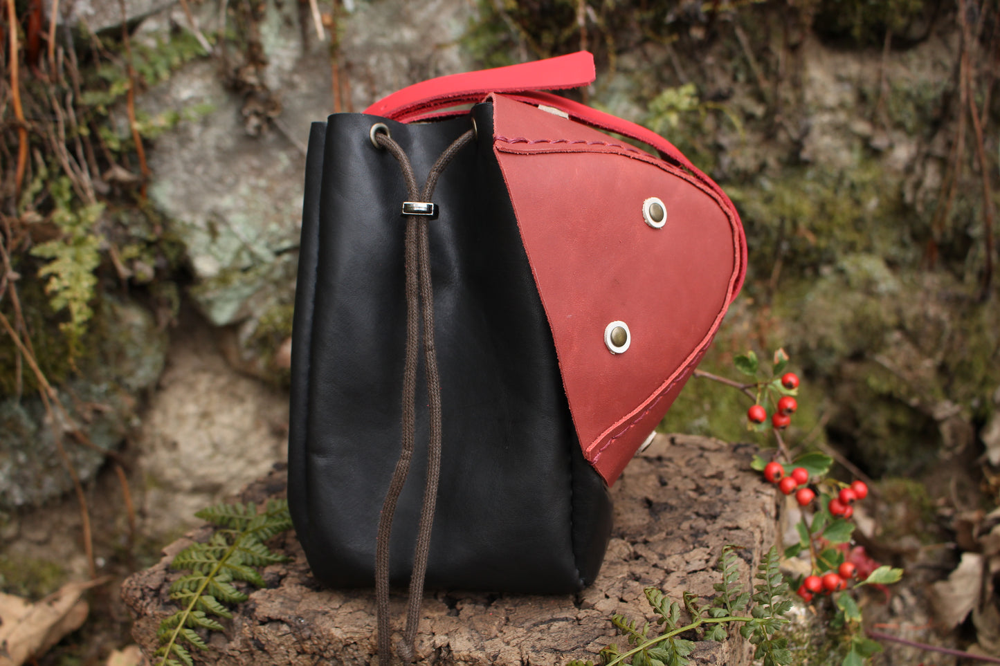 Mushroom Shoulder Purse - Mycelium Collection