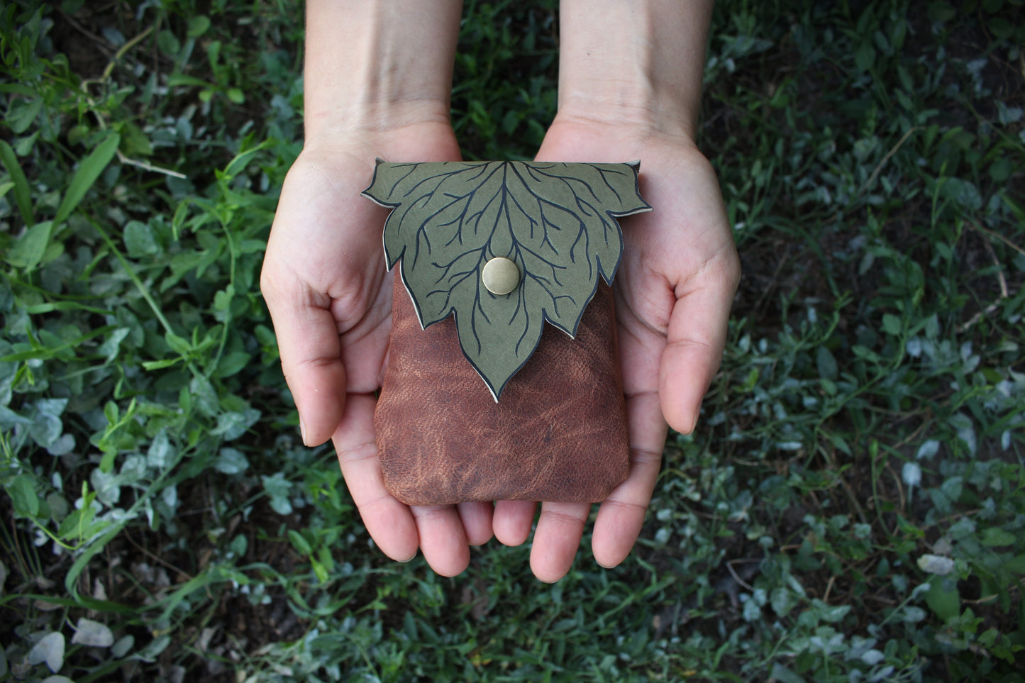 Leaf Pocket (Multiple Colours Available)
