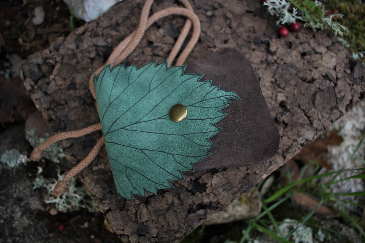 Leaf Pocket (Multiple Colours Available)