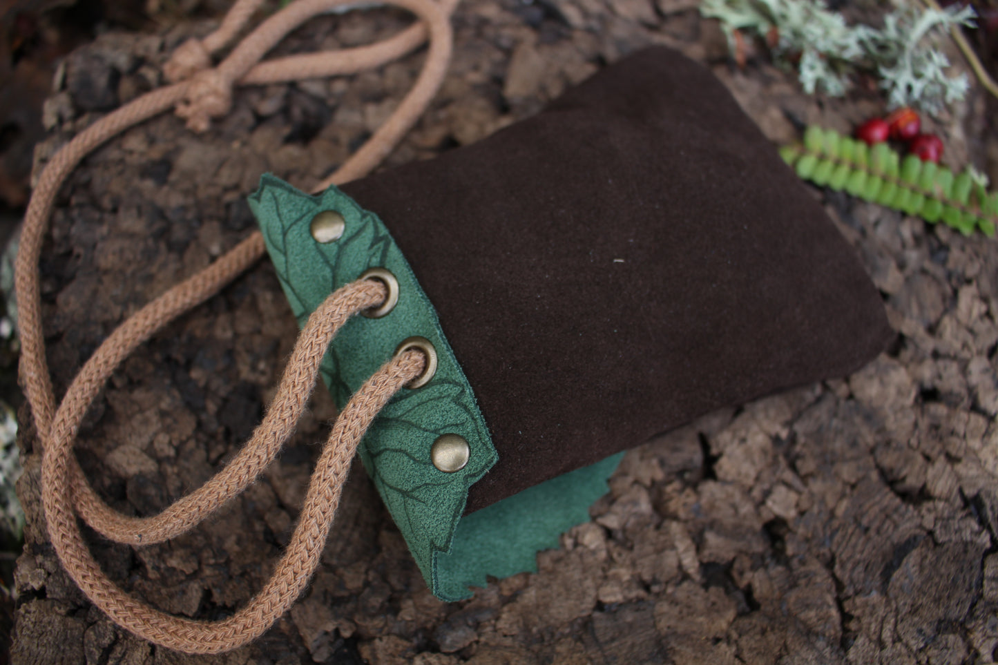 Leaf Pocket (Multiple Colours Available)