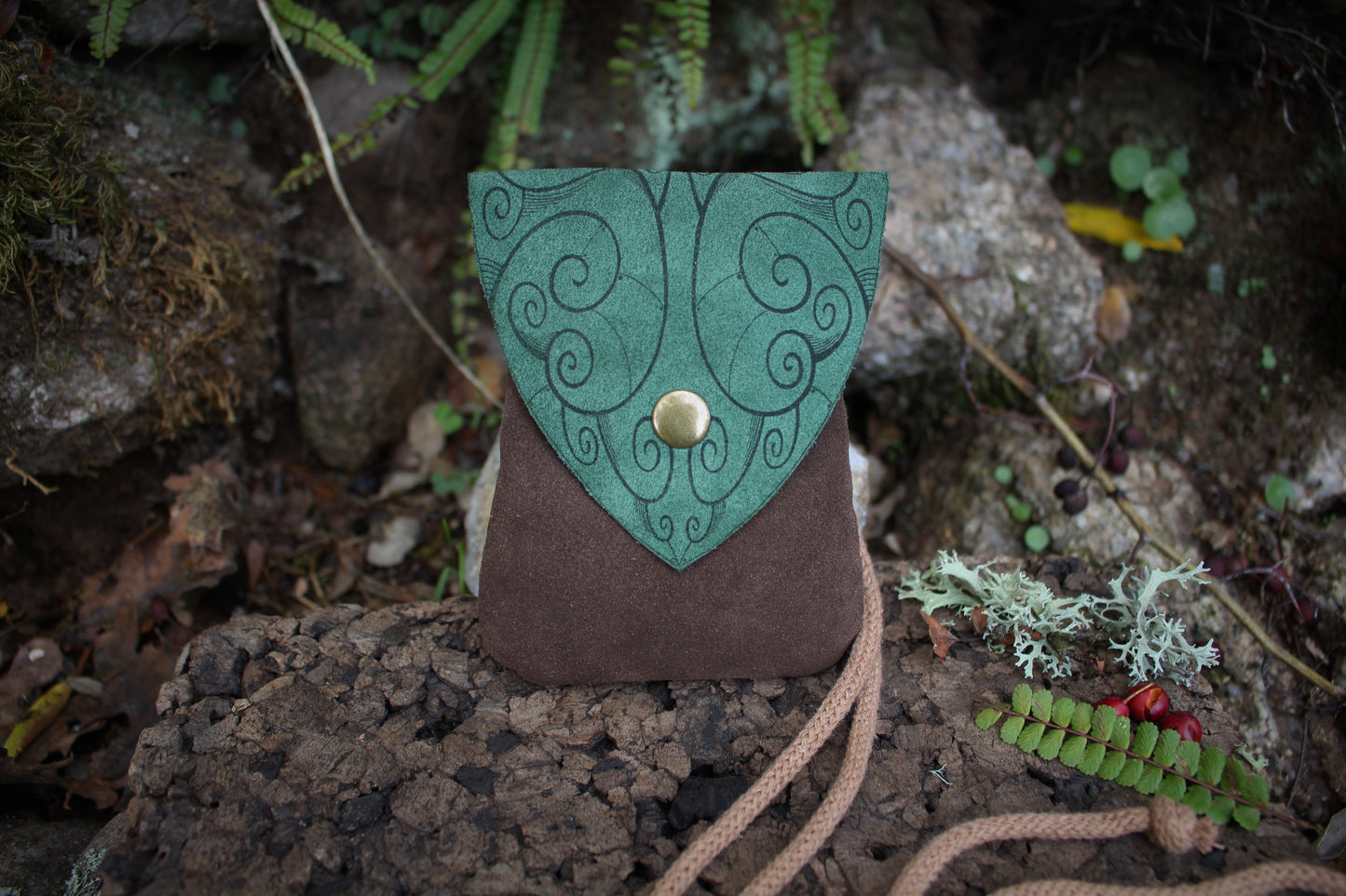 Leaf Pocket (Multiple Colours Available)