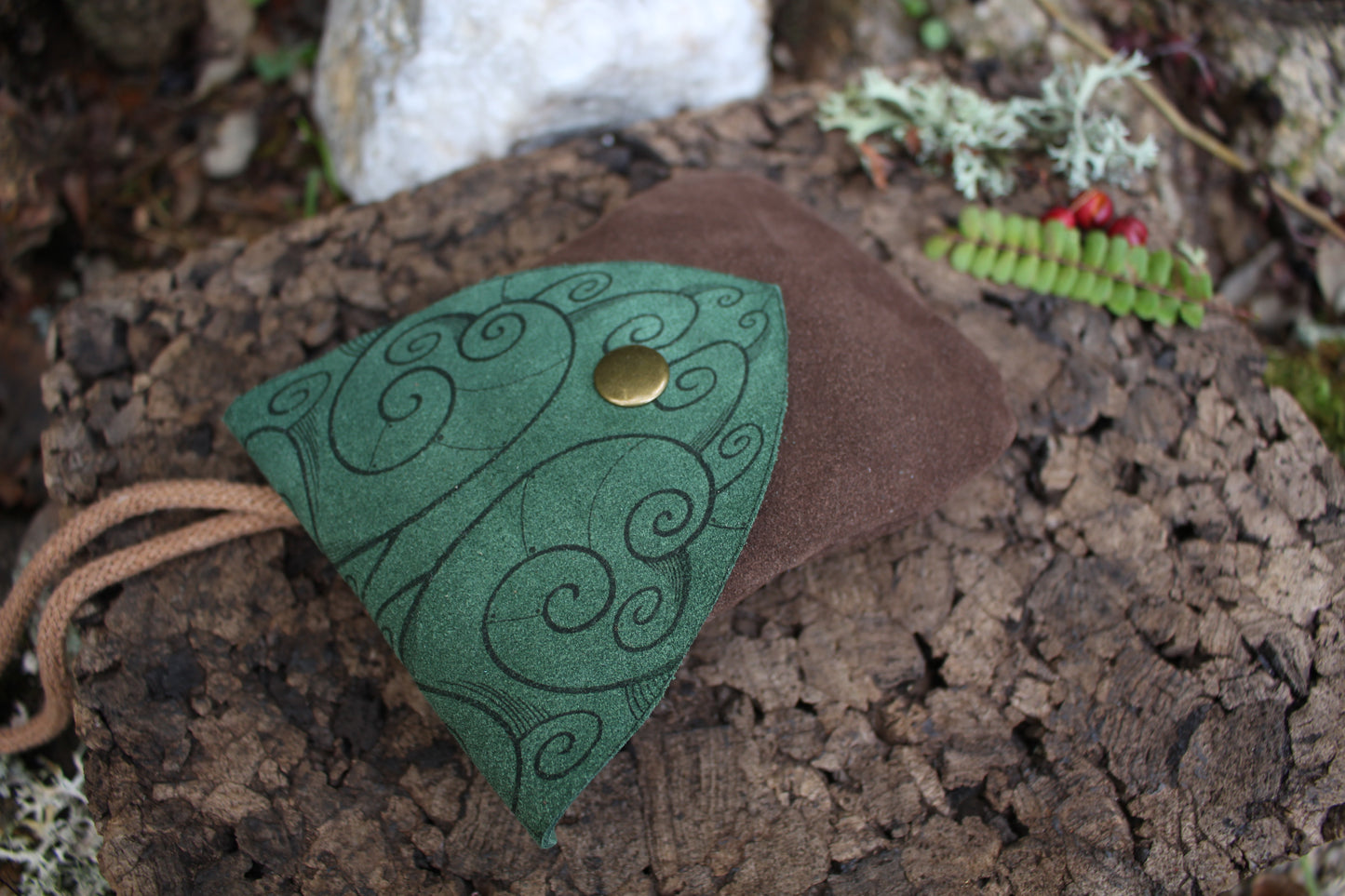 Leaf Pocket (Multiple Colours Available)