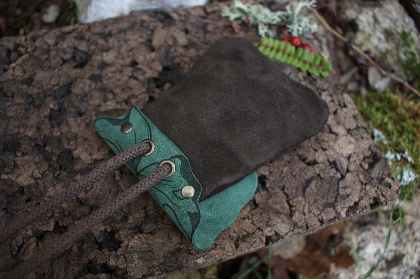 Leaf Pocket (Multiple Colours Available)