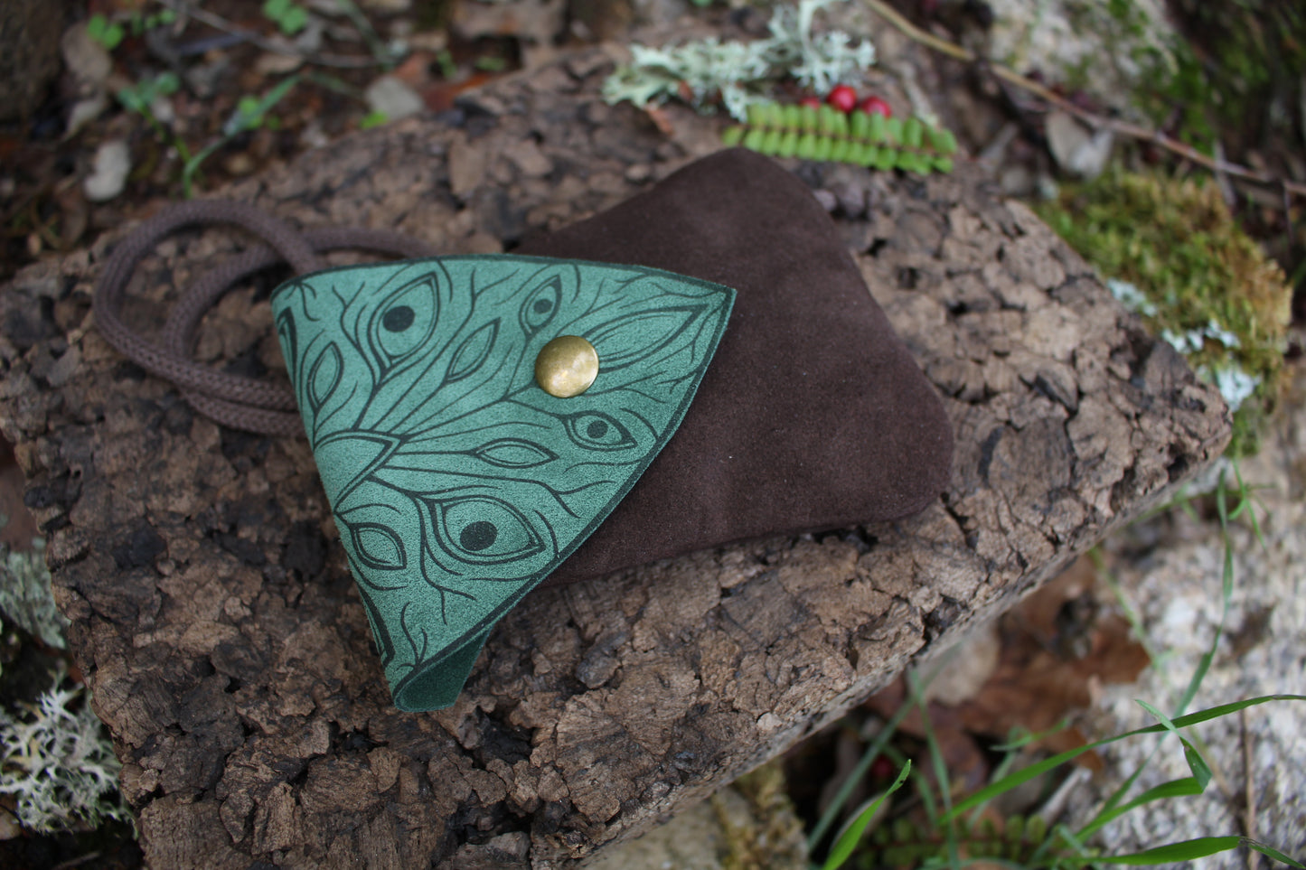 Leaf Pocket (Multiple Colours Available)