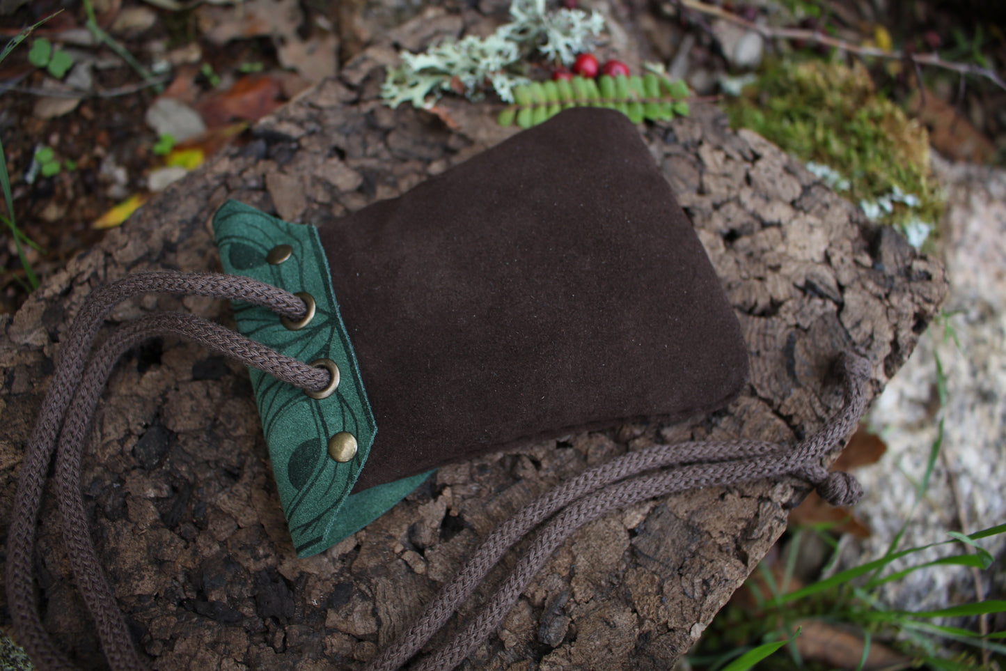 Leaf Pocket (Multiple Colours Available)