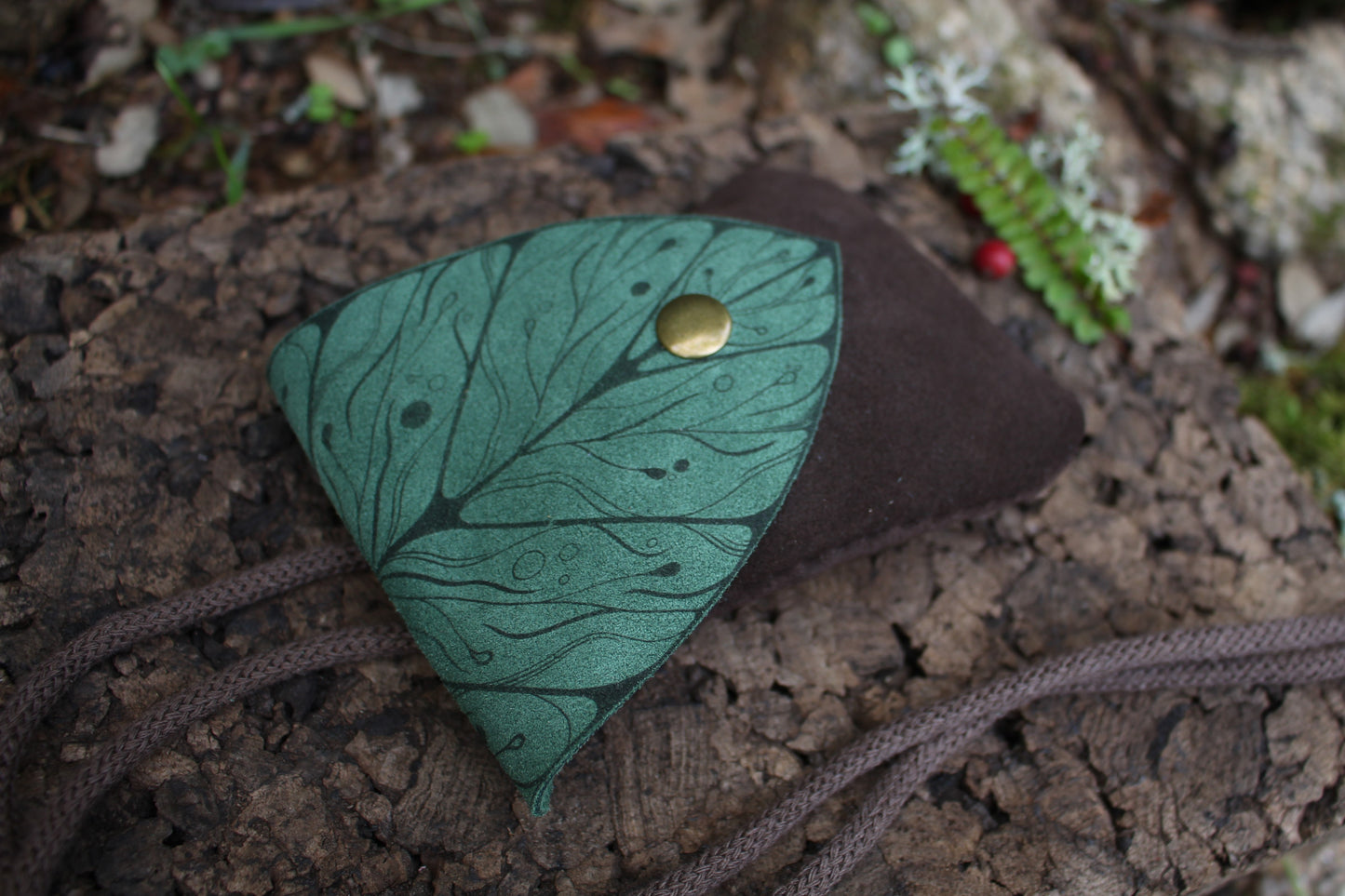 Leaf Pocket (Multiple Colours Available)