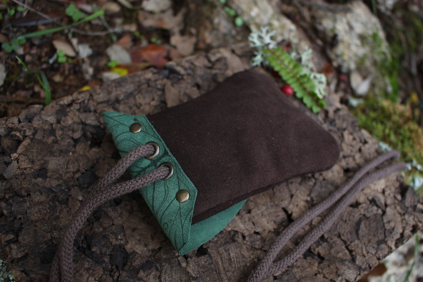 Leaf Pocket (Multiple Colours Available)