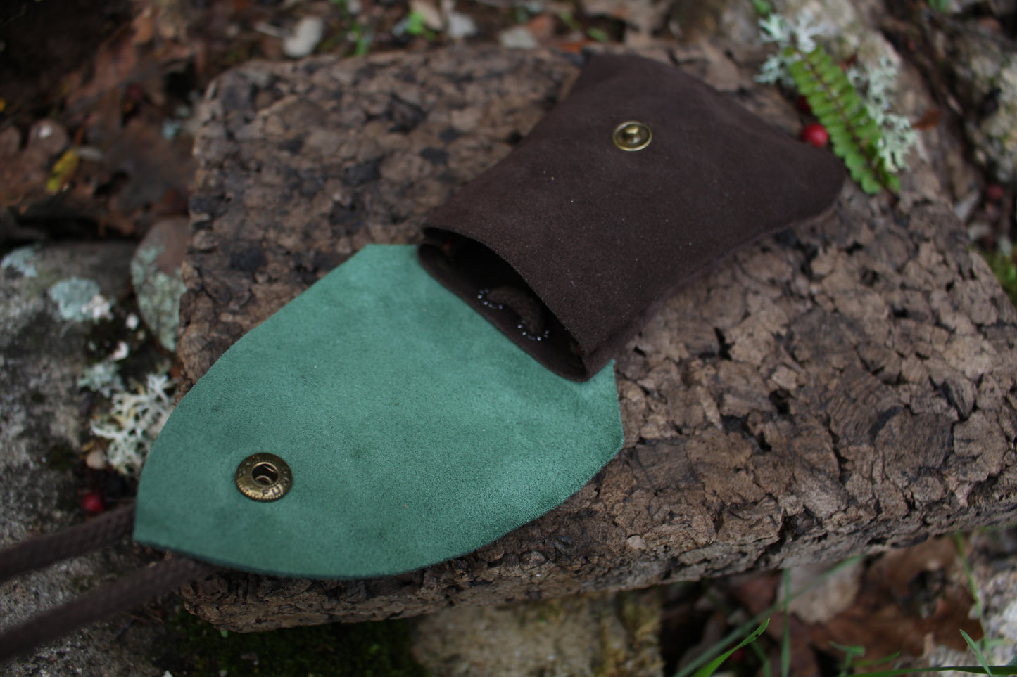 Leaf Pocket (Multiple Colours Available)