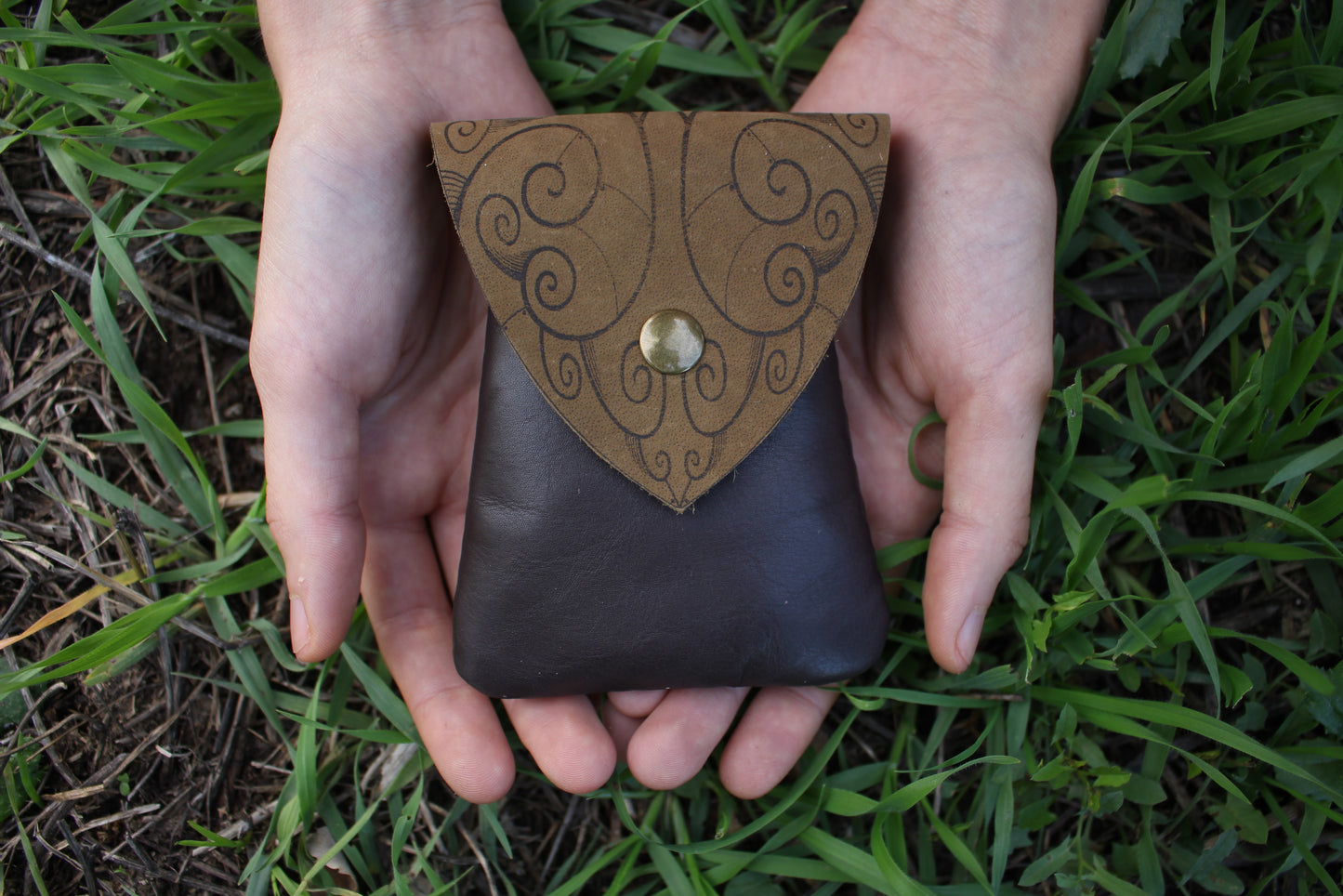 Leaf Pocket (Multiple Colours Available)
