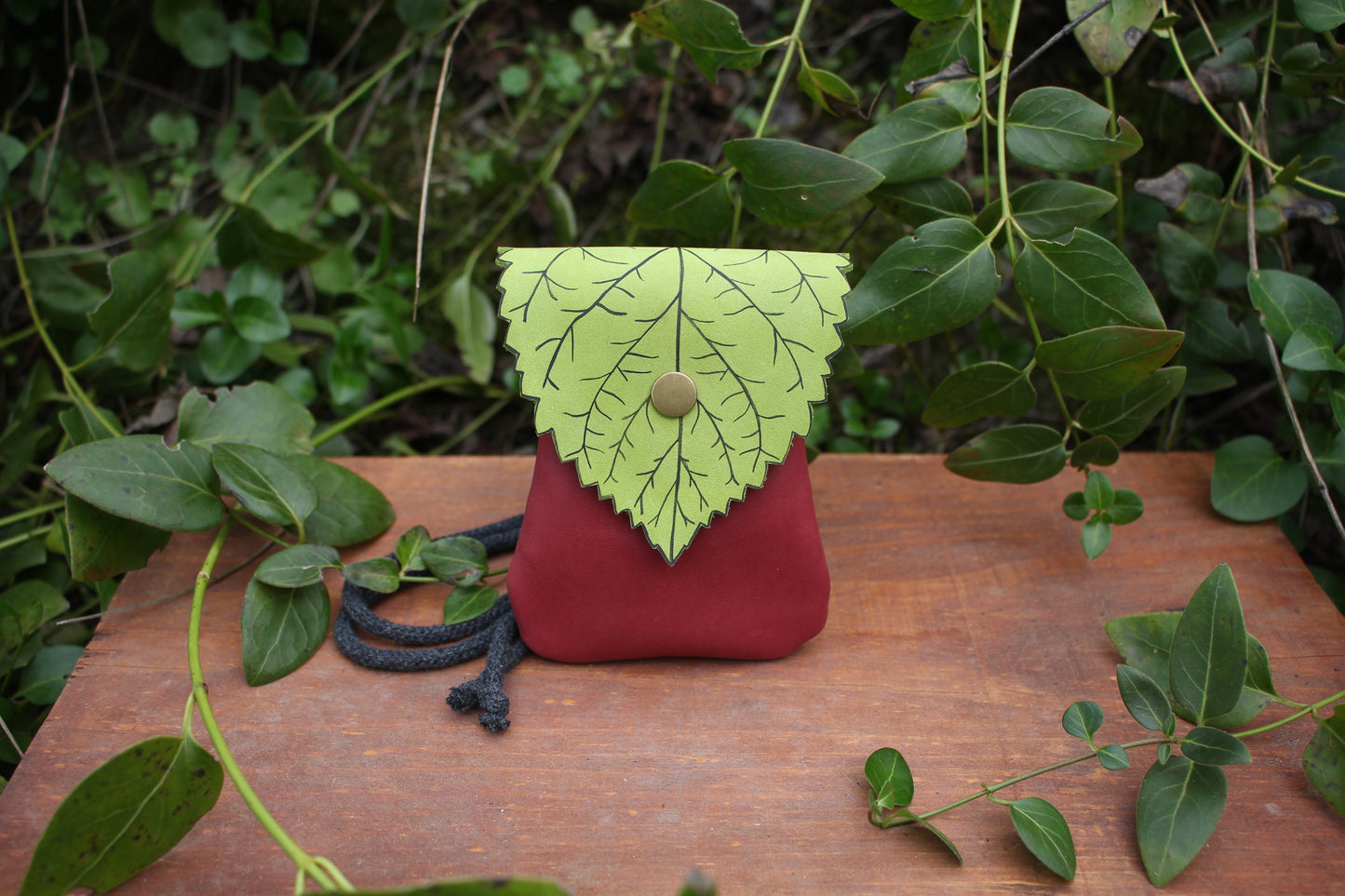 Leaf Pocket (Multiple Colours Available)