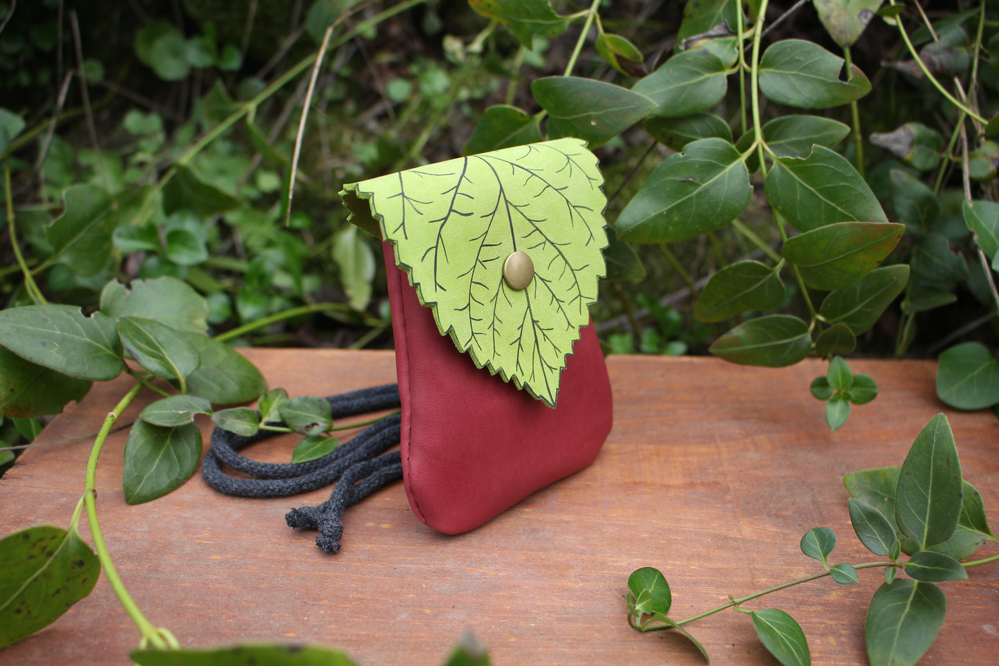 Leaf Pocket (Multiple Colours Available)