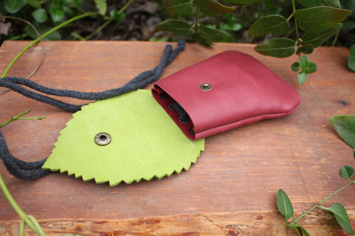 Leaf Pocket (Multiple Colours Available)