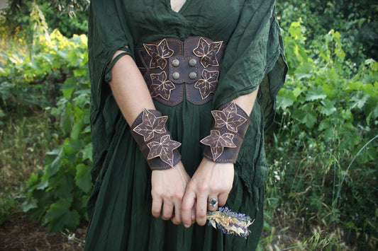 Ivy Corset and Bracers - Vintage Brown