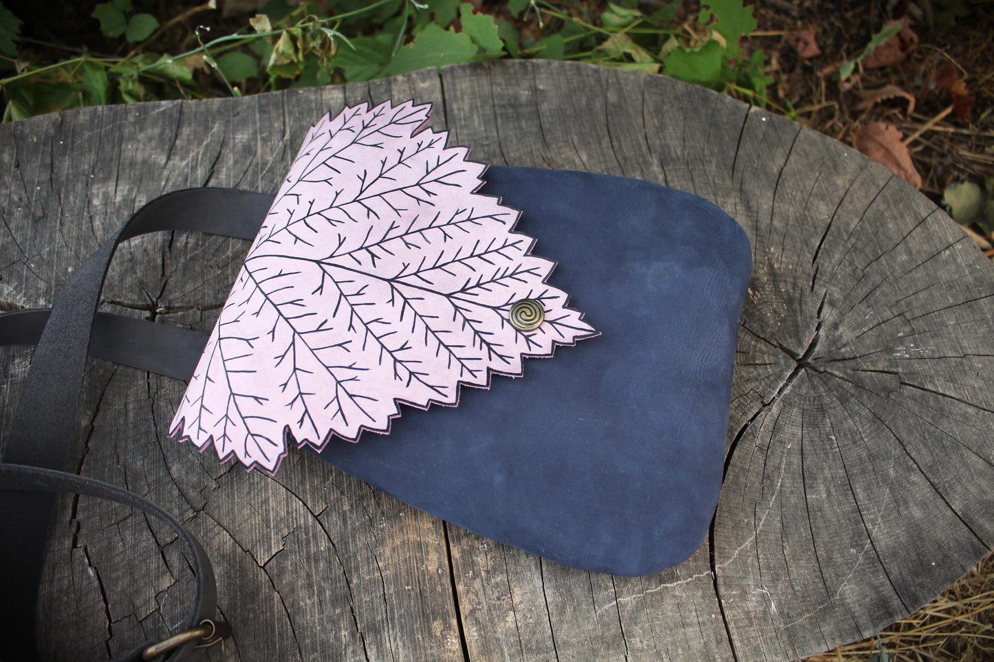 Raspberry Leaf Shoulder Bag