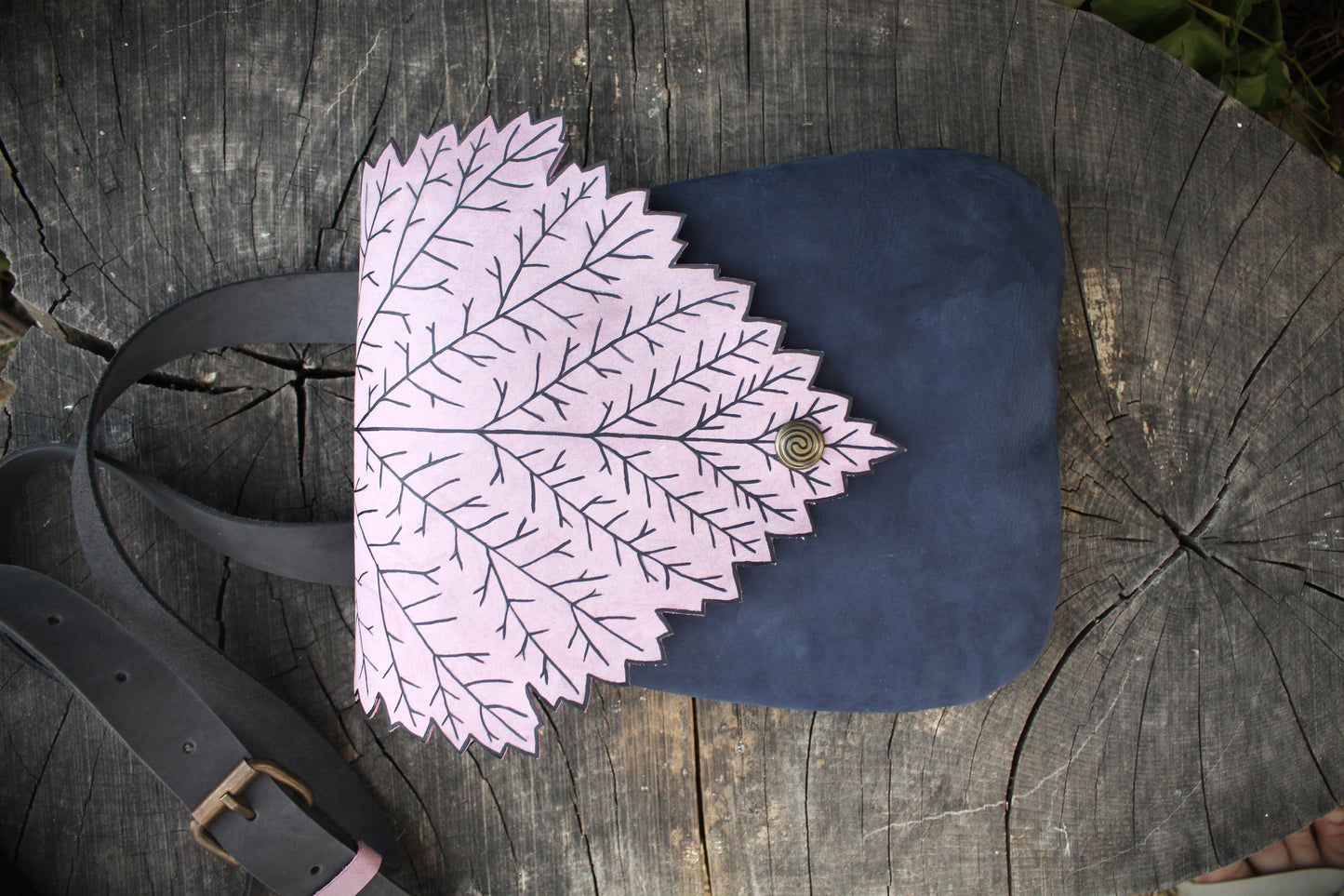 Raspberry Leaf Shoulder Bag