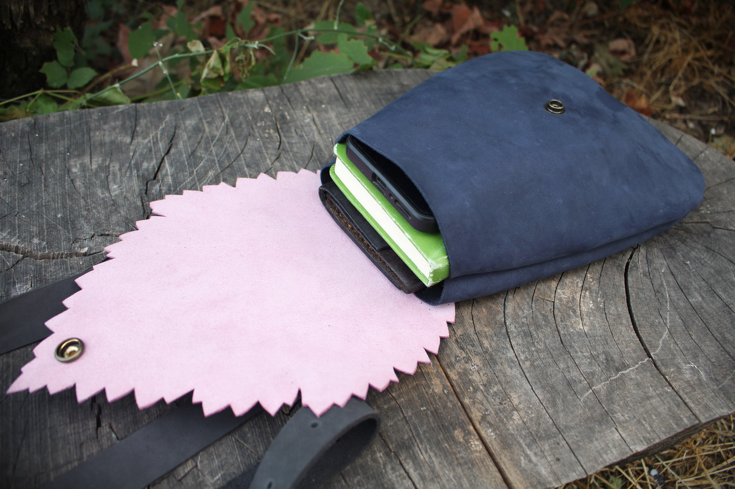 Raspberry Leaf Shoulder Bag