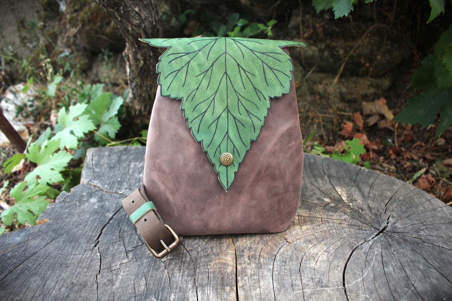 Hawthorn Leaf Shoulder Bag
