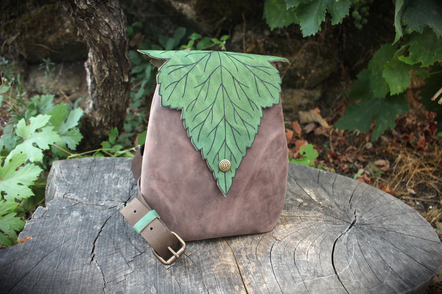 Hawthorn Leaf Shoulder Bag