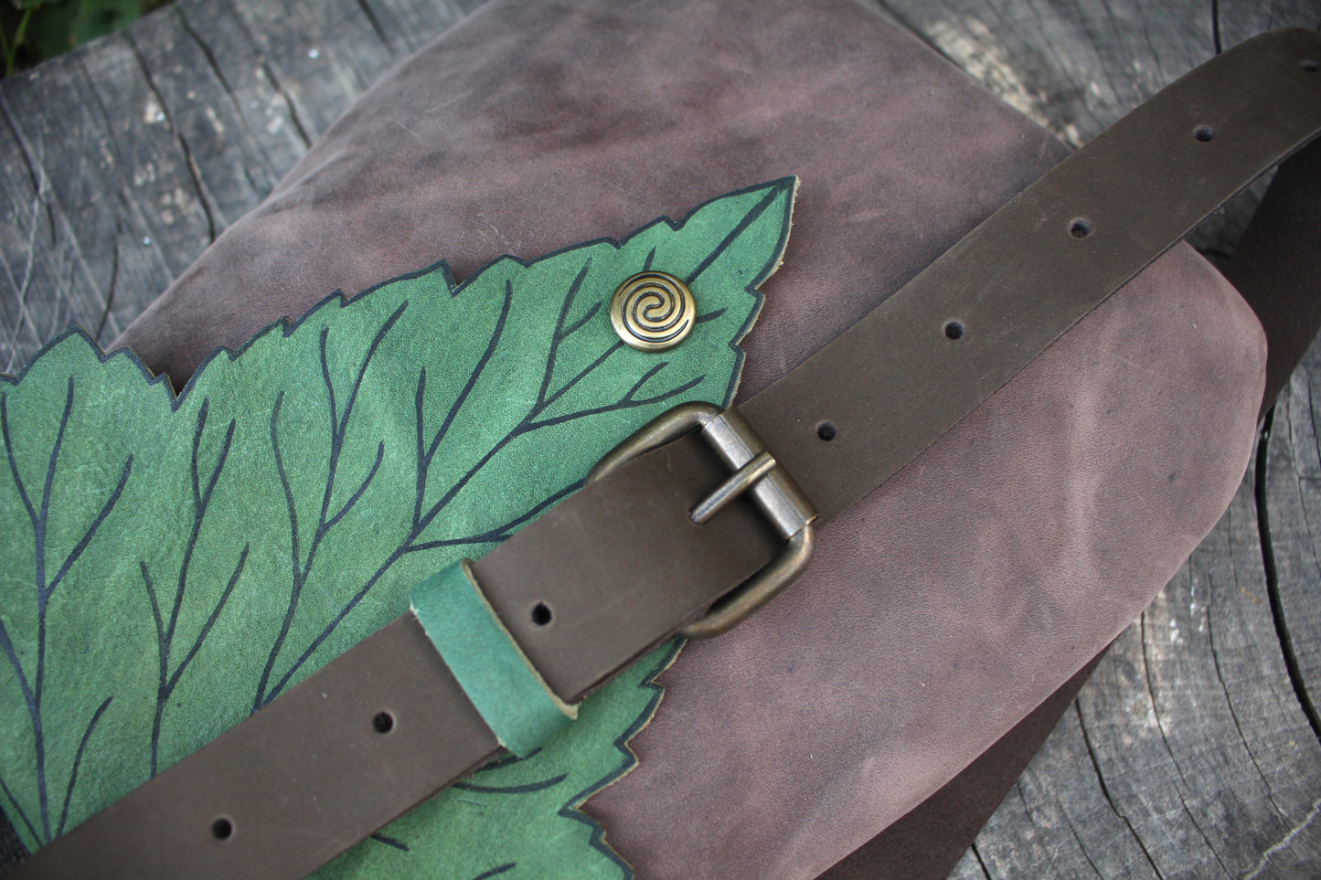 Hawthorn Leaf Shoulder Bag