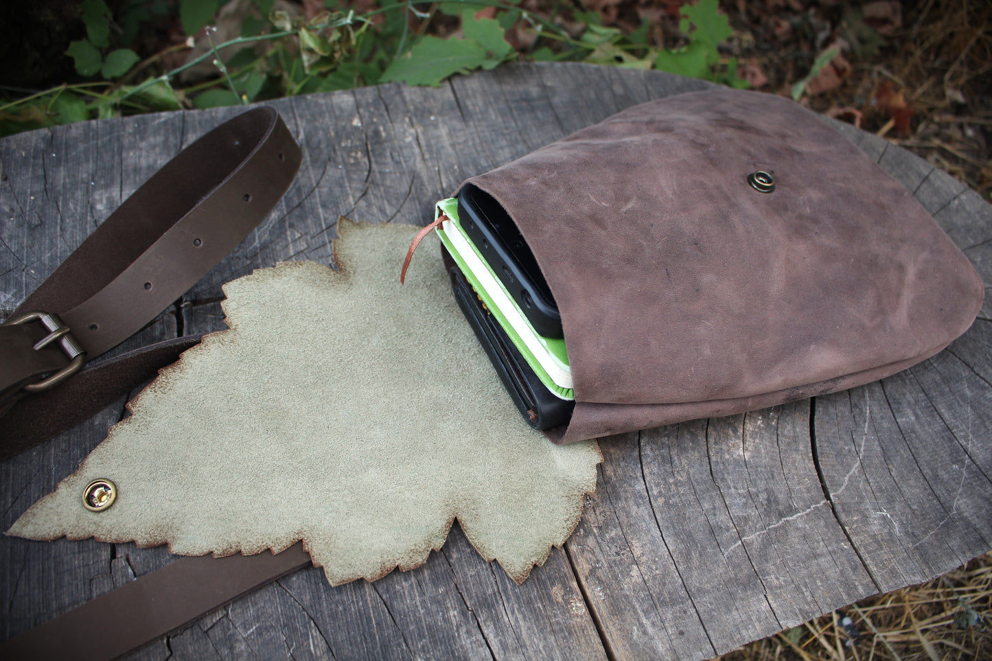 Hawthorn Leaf Shoulder Bag
