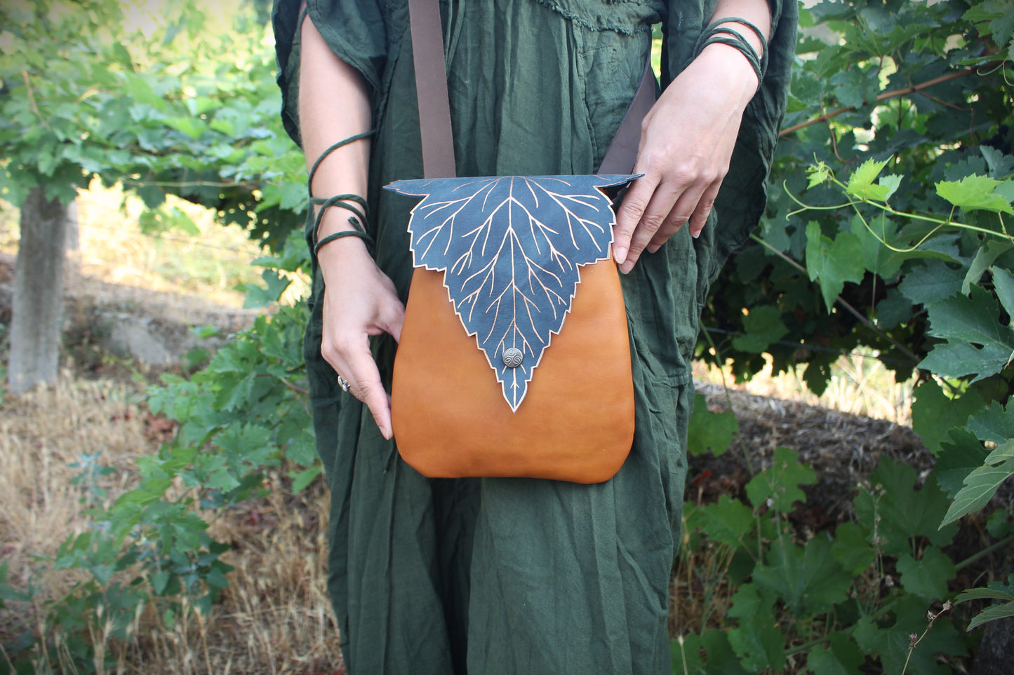 *flap & snap* - 3 in 1  Leaf Shoulder Bag