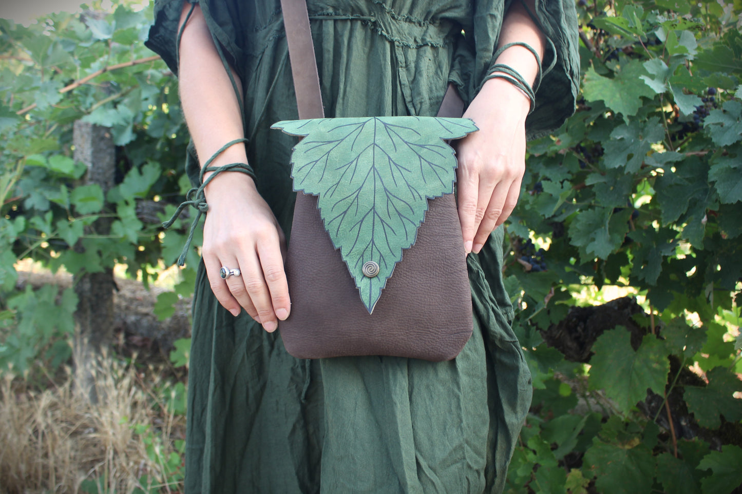*flap & snap* - 3 in 1  Leaf Shoulder Bag