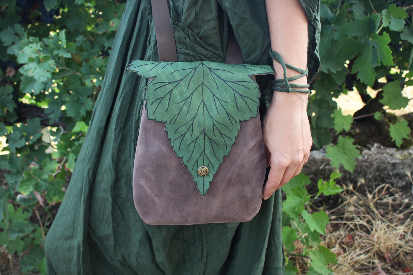 Hawthorn Leaf Shoulder Bag